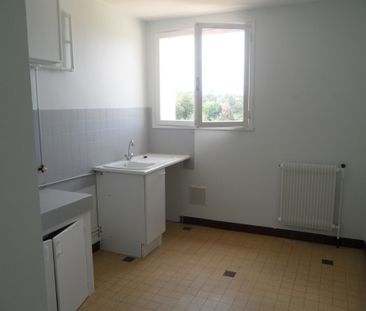 Location Appartement 3 pièces 63m² BOURGES 18000 - Photo 4