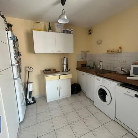 Location Appartement 1 pièce 31m² MARSEILLE 5ème - Photo 4