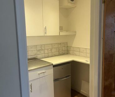 Studio to rent - Photo 4