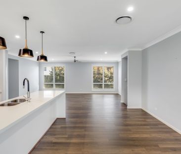 118 Webcke Crescent - Photo 1