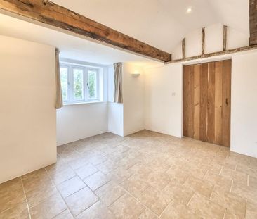 2 bedroom detached house to rent - Photo 3