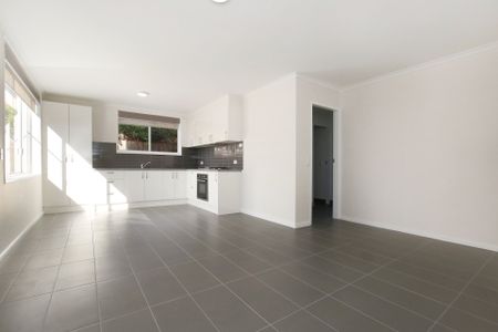 TWO BEDROOM UNIT CLOSE TO THE ACTION! - Photo 5