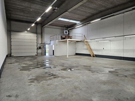 Ruime bedrijfsruimte van ca. 220m² te Turnhout - Photo 3