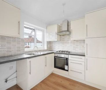 2 Bed Maisonette, Warwick Road, E17 - Photo 4