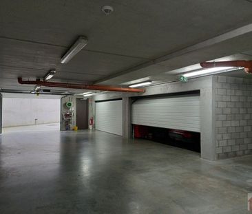 Lichtrijk appartement met groot terras en dubbele garagebox - Photo 4