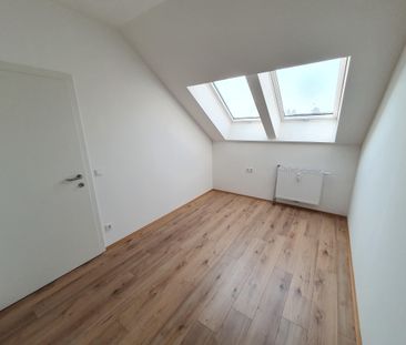 Exklusiv für betreutes Wohnen: Geförderte Altbauwohnung mit Balkon - Photo 3