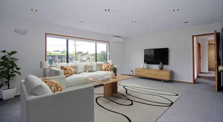 Spacious Living with Great Outdoor Areas – Pri... - Photo 4