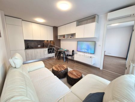 DIRECTREAL|Útulný byt s veľkou loggiou, klimatizáciou a parkovaním, URBAN RESIDENCE – Fotografia 2