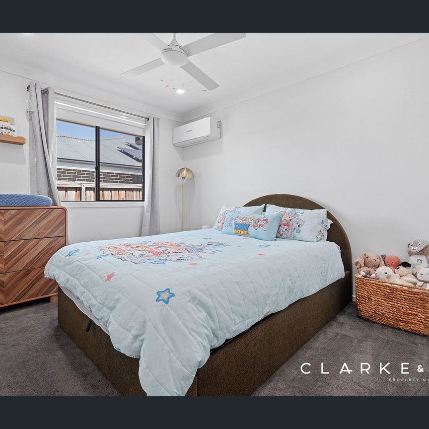 SPACIOUS 4 BEDROOM FAMILY HOME! - Photo 1