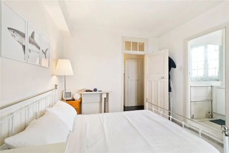 1 bedroom flat in Abbey Road - Photo 3