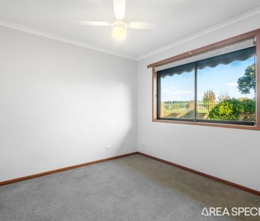 Excellent Location - Geelong Ring Road access is only seconds away. - Photo 4
