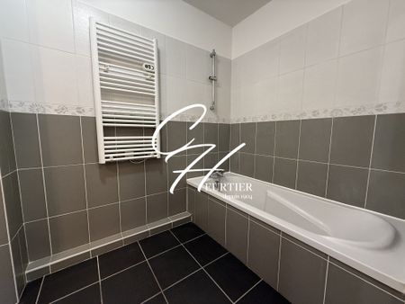 GRENOBLE - APPARTEMENT T4 - AVEC GARAGE - Photo 4