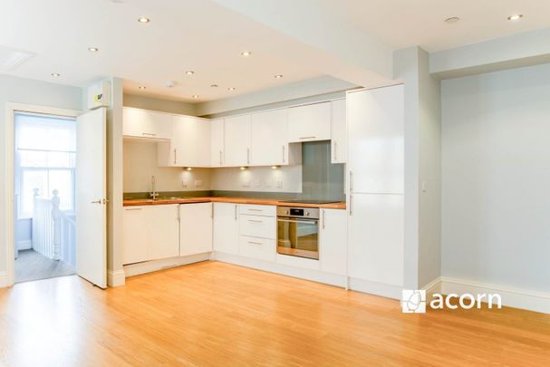 Flat to rent - Tower Bridge Road, London Bridge, SE1 - Photo 1
