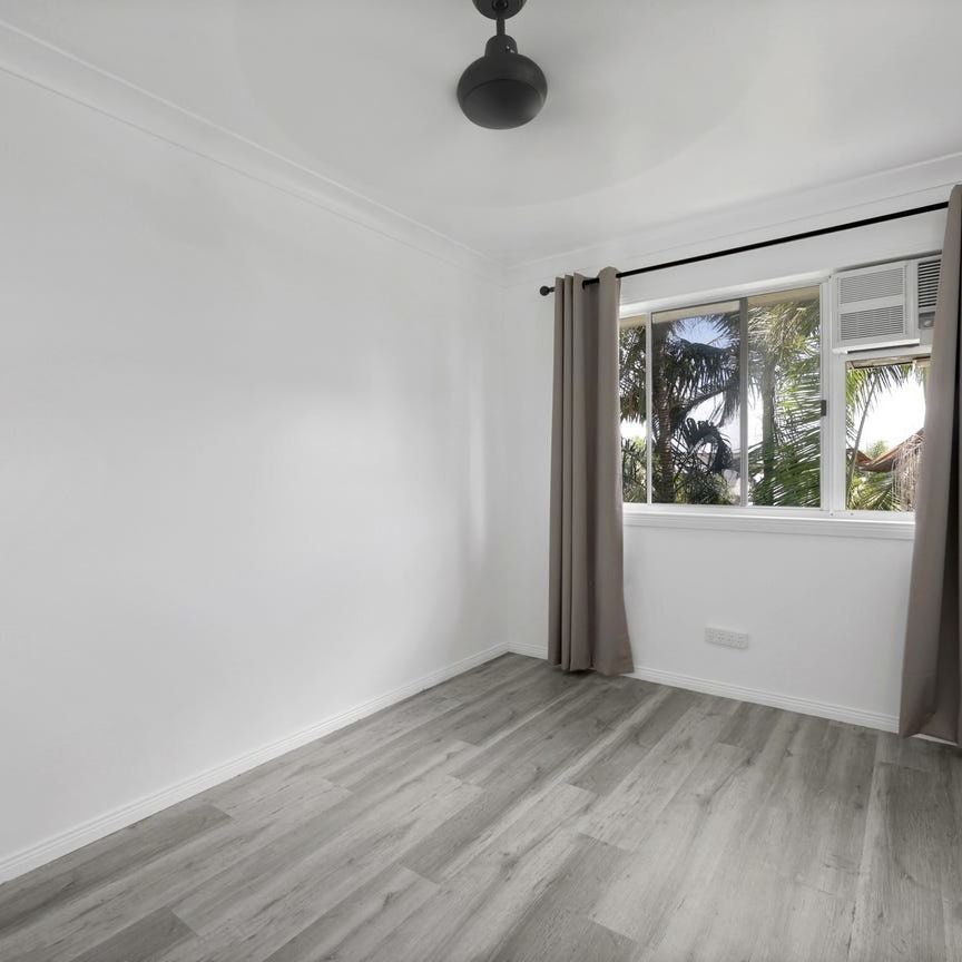 Coastal living with a pool! - Photo 1