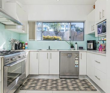 12 HEYSEN AVE, Ermington NSW 2115 - House For Rent | Domain - Photo 5