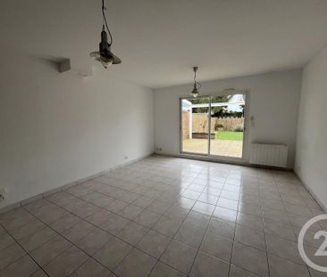 Location Maison 4 pièces 75m² JULLOUVILLE 50610 - Photo 1