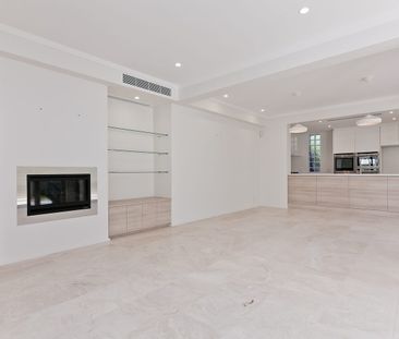 Contemporary 2-Bedroom | 2-Bathroom Residence - Photo 1