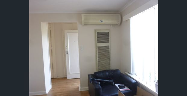 Enjoy the Views! One-bedroom apartment on the first floor. - Photo 1