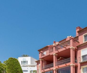 2 bedroom luxury Flat for rent in Benahavís, Spain - Photo 4