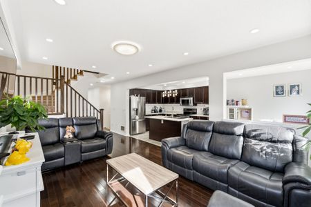 For Lease - 99 Honeyman Drive, Clarington, Ontario - Photo 3