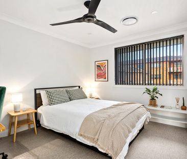 Oversized beachside townhouse - Photo 3