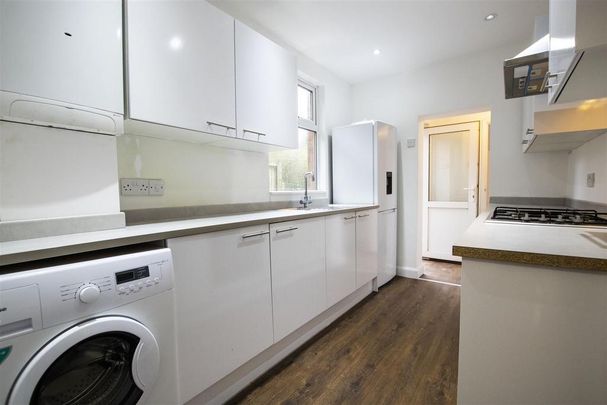 4 bedroom house to rent - Photo 1