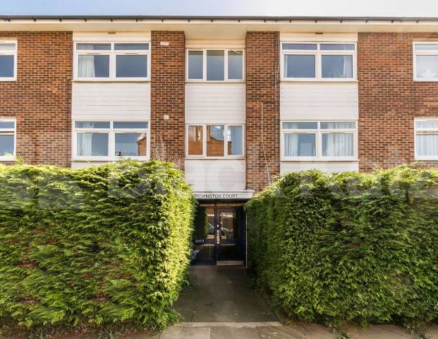 one bedroom on the first floor of a small purpose built block - Photo 1