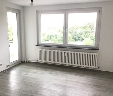 Geräumige 3 Zimmer-Wohnung mit Balkon in grüner Lage - Photo 1