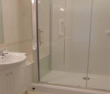 1 bedroom retirement property to rent - Photo 5