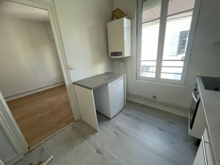 Location Appartement 2 pièces 37m² CHALON SUR SAONE 71100 - Photo 2