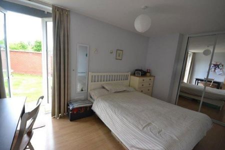 2 bedroom maisonette to rent - Photo 5