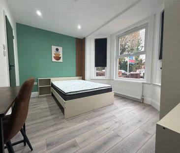 1 bedroom in a house share to rent - Photo 2