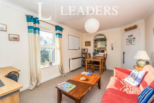 1 bedroom flat to rent - Photo 1