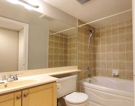 For Lease - 10 Northtown Way Unit# 2007, Toronto, Ontario - Photo 4