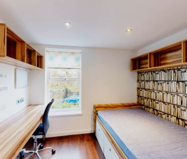 Flat 3 - 4 Bedrooms - Photo 2