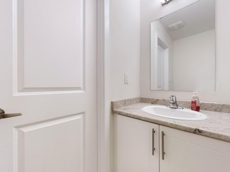 For Lease - 41 Kintall Way, Vaughan, Ontario - Photo 2