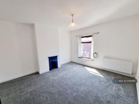 2 bedroom terraced house to rent - Photo 2