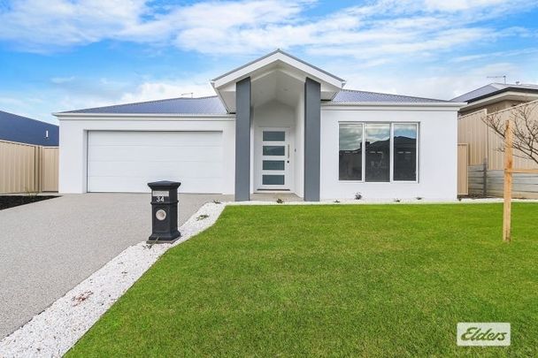Spacious Family Home with Stylish Comfort - Photo 1