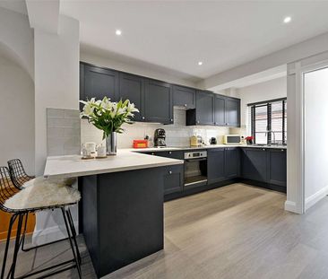 A recently updated two bedroom cottage, located on the Harleyford E... - Photo 6