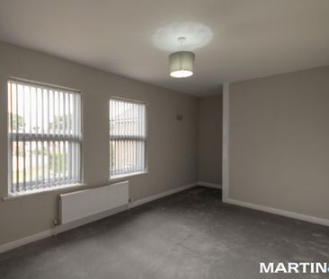 3 bedroom end of terrace house to rent - Photo 3