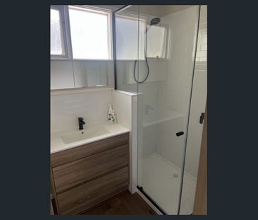 Classic Beach House; Fully Furnished/Short Term March to Late November - Photo 5