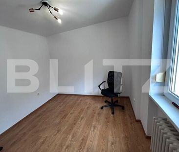 Apartament cu 3 camere,65 mp , Centrul Vechi - Fotografie 1