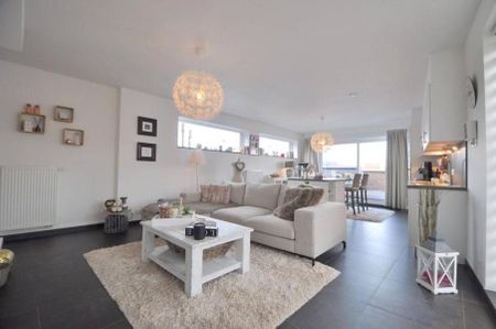 RECENT en INSTAPKLAAR Appartement met autostandplaats inbegrepen - Photo 2