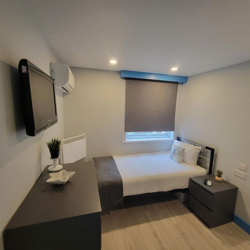 Studio Flat, London Road, CR7 - Photo 1