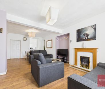 3 bedroom end of terrace house to rent - Photo 1