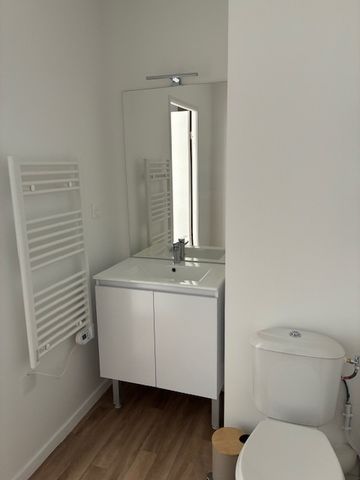 Location Appartement 1 pièce 27m² - Photo 3