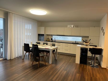 wunderschöne 4.5-Zimmer-Gartenwohnung mit grossem Sitzplatz - Photo 4