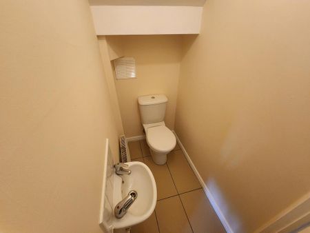 3 bedroom detached house to rent - Photo 5