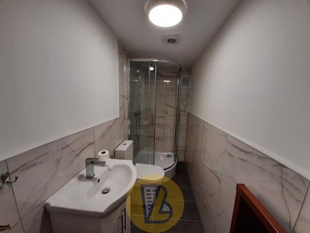 1 bedroom block of apartments to rent - Photo 5