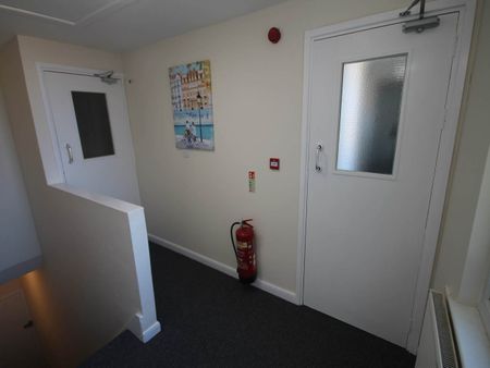 Room 1, 80 Macklin Street, Derby - Photo 3